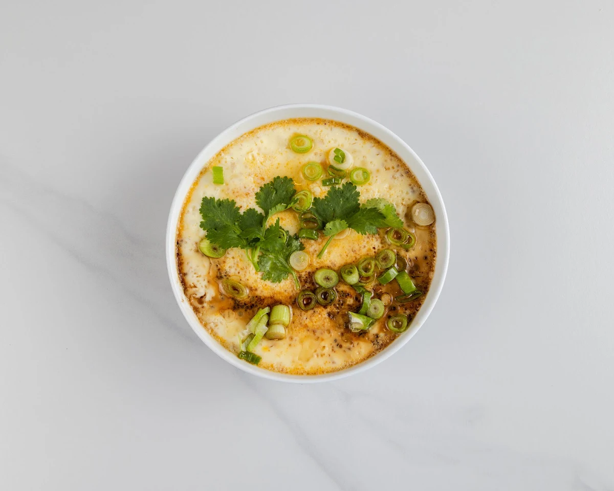 poached free range chicken noodle soup 黄油走地鸡汤粉